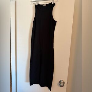 Sleek Black Sleeveless Midi Dress - Ces’t Moi bamboo. One size .